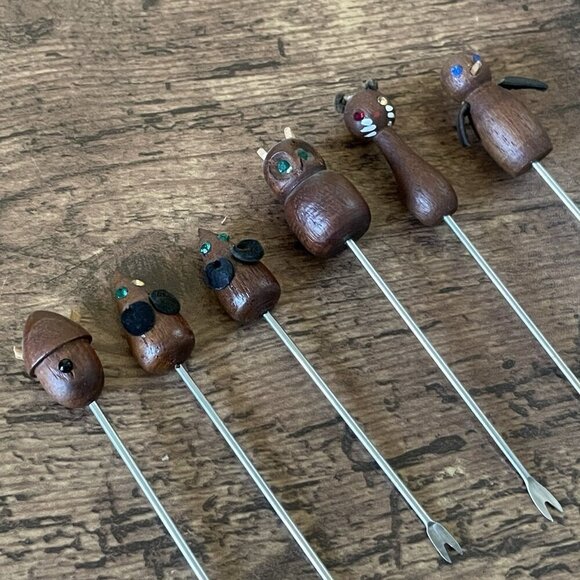 Vintage Danish MCM Teak Wood Handle Cocktail Picks Forks Set of 6 Cat Mouse Owl - Picture 3 of 8